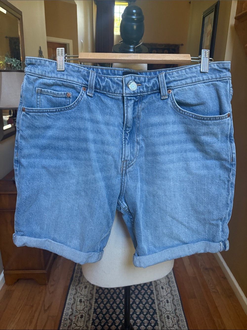H&M Men's Light Blue Rolled Cuff Denim Shorts
